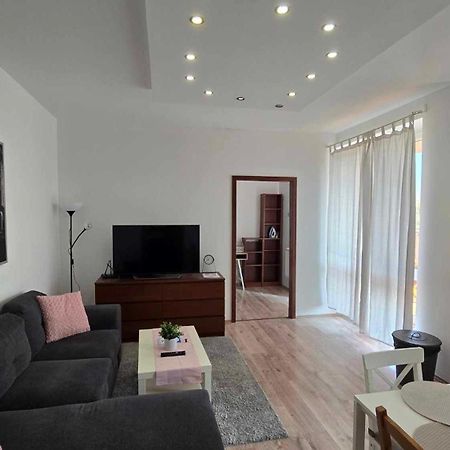 Aqua Apartman Tiszaujvaros Bagian luar foto