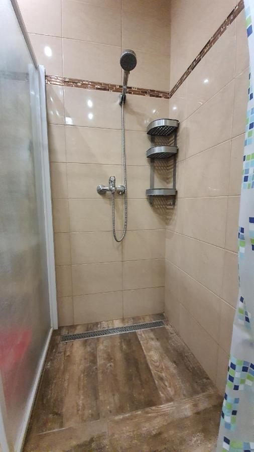 Aqua Apartman Tiszaujvaros Bagian luar foto