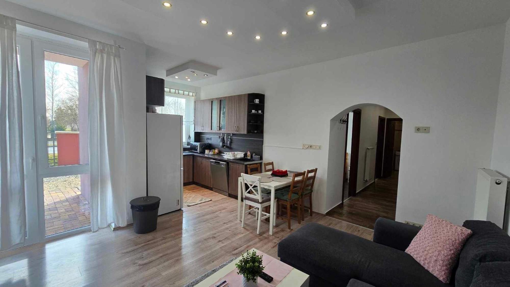 Aqua Apartman Tiszaujvaros Bagian luar foto