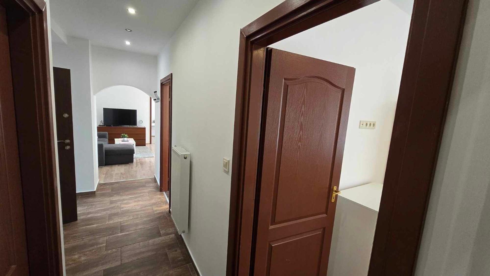 Aqua Apartman Tiszaujvaros Bagian luar foto